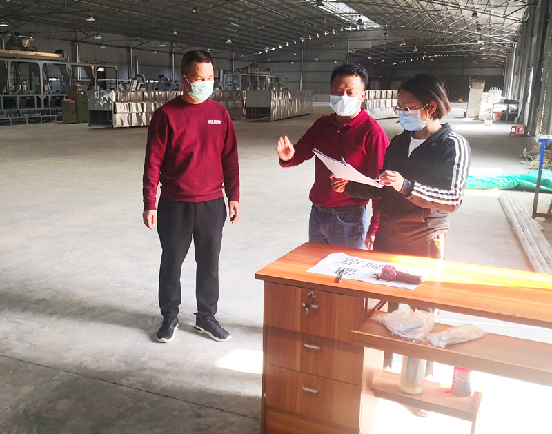 西林县政府领导到广茗公司古障茶叶加工厂调研